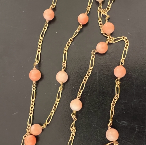 18K Coral Yellow Gold Very Fine Quality Necklace Measuring 15" in length - Picture 3 of 5